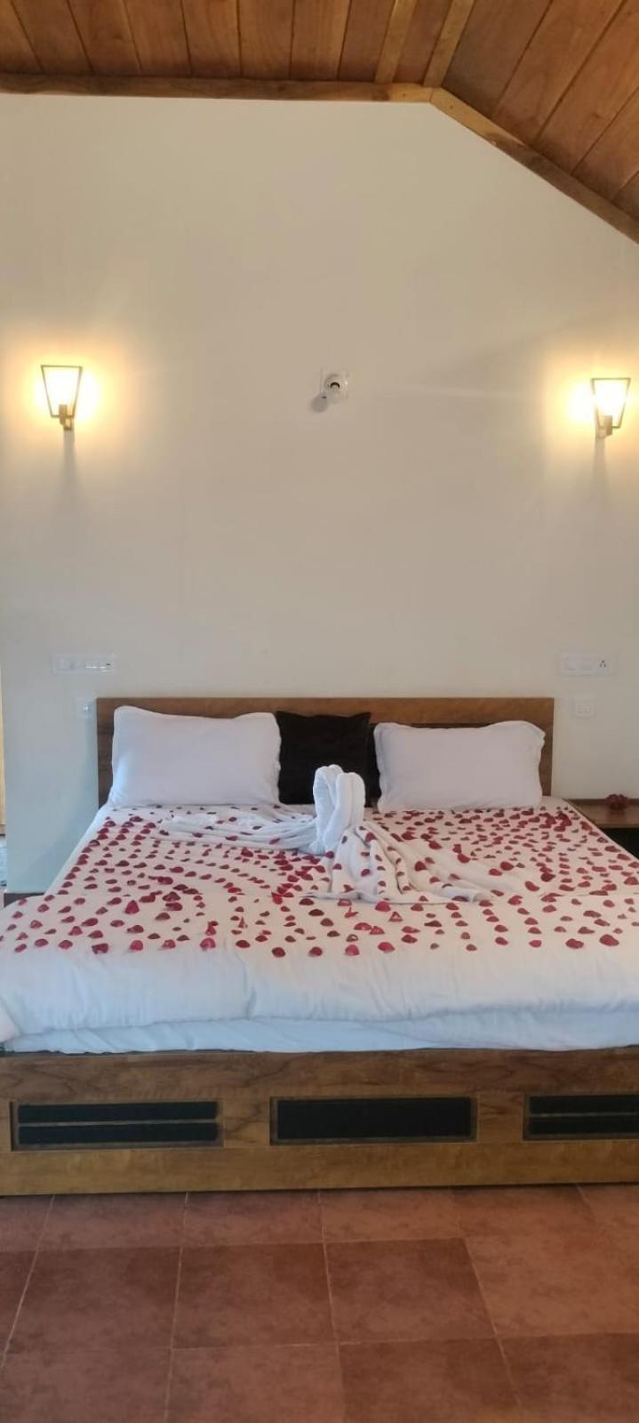 Mayflower Holiday Villa Meppadi Экстерьер фото